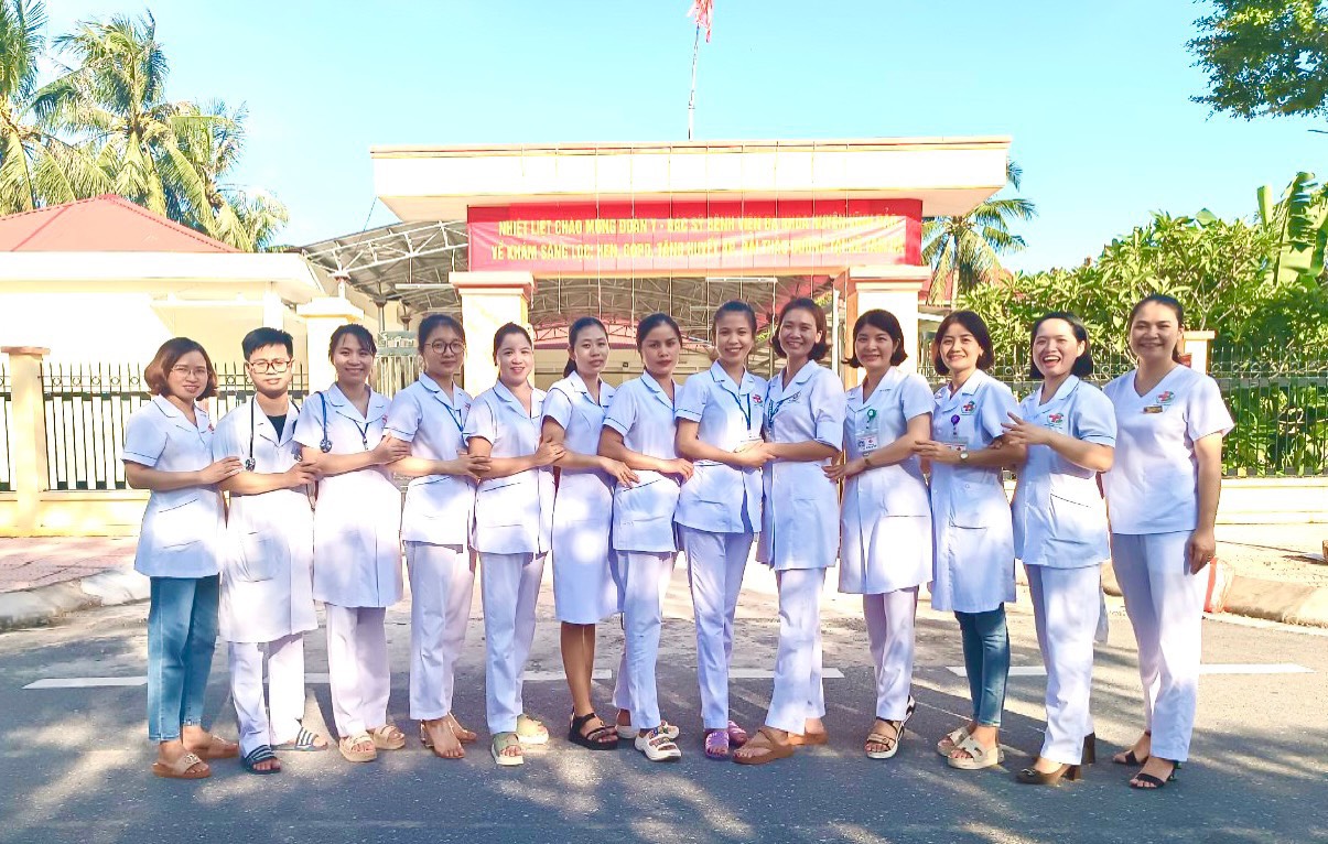 KHOA KHÁM BỆNH – BỆNH VIỆN ĐA KHOA HUYỆN VĨNH BẢO TỔ CHỨC KHÁM SÀNG LỌC TẠI XÃ TAM ĐA VÀ XÃ TRUNG LẬP