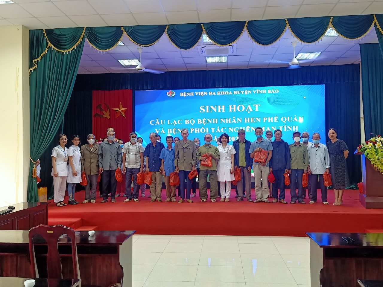SINH HOẠT CÂU LẠC BỘ BỆNH NHÂN HEN PHẾ QUẢN VÀ BỆNH PHỔI TẮC NGHẼN MẠN TÍNH