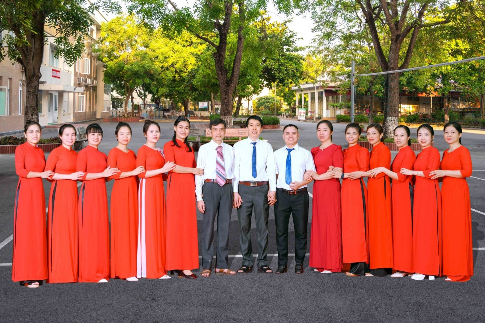 Khoa YHCT – PHCN “ Tận tâm chăm sóc -tận tình lắng nghe”